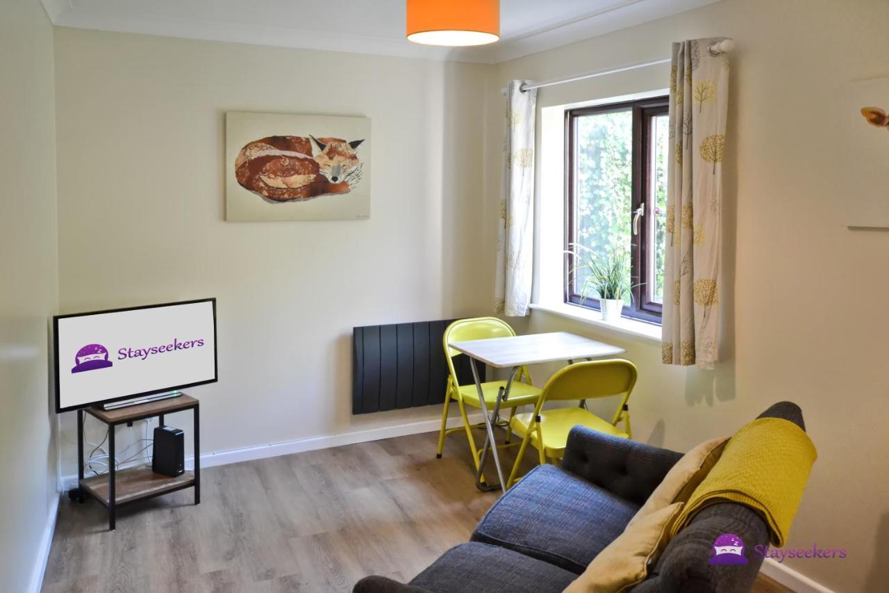 Station 1 Bed Apartment - Stayseekers Salisbury Eksteriør billede